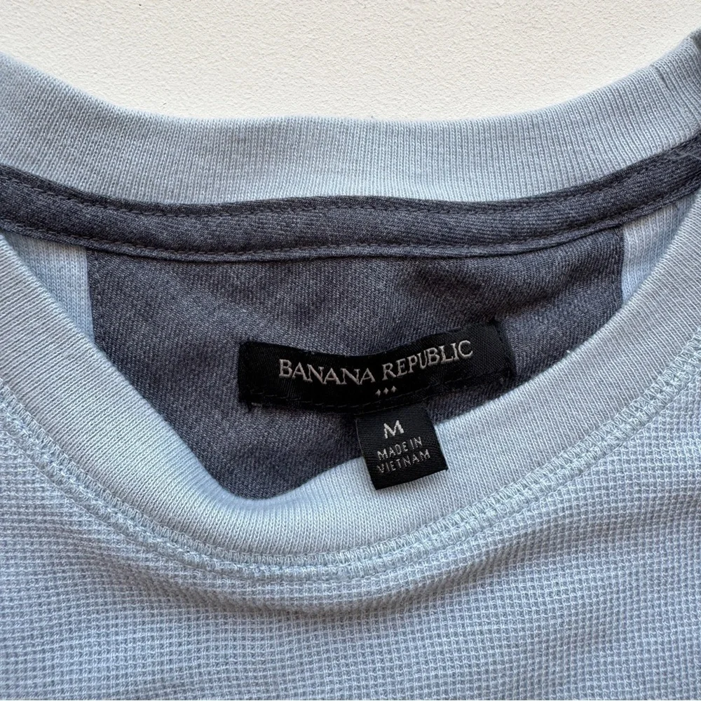 Banana Republic - Long Sleeve Crew Neck Waffle Tee in Blue